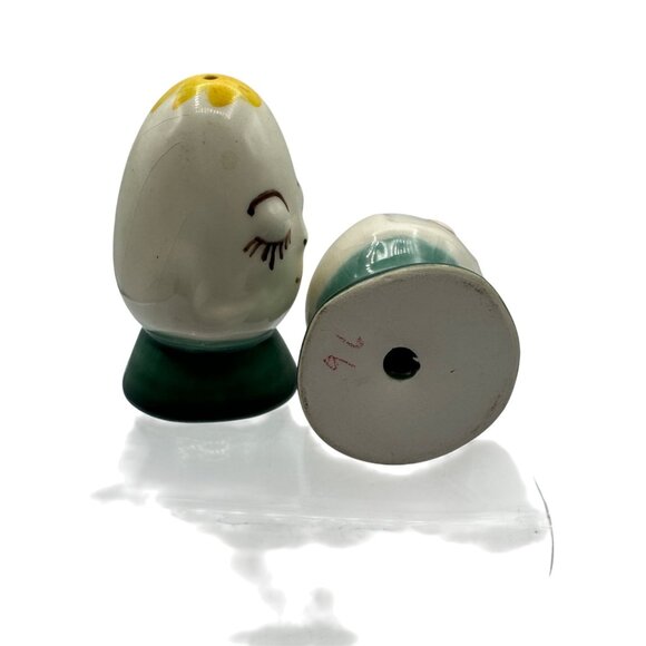 Vintage Anthropomorphic Ceramic Egg Shaped Salt & Pepper Shakers - Picture 6 of 6